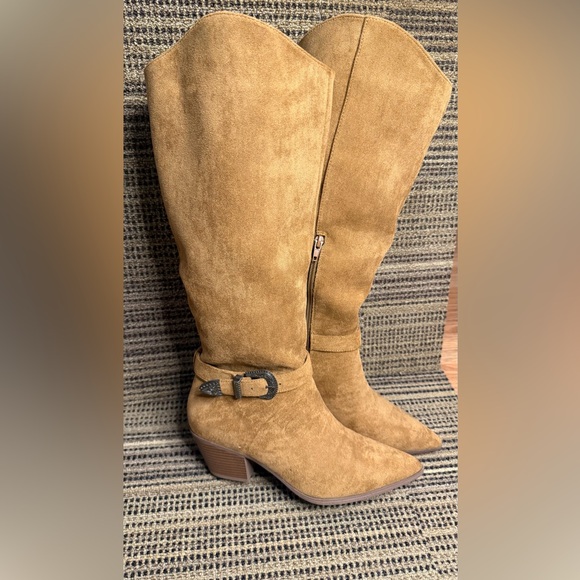 Shoes - Portland Tan Suede Boots Sz 8